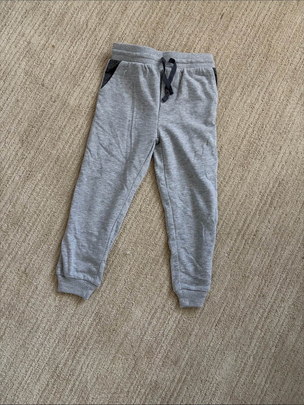 NWOT Splendid Gray Kids Jogger Sweatpants with Charcoal Trim
